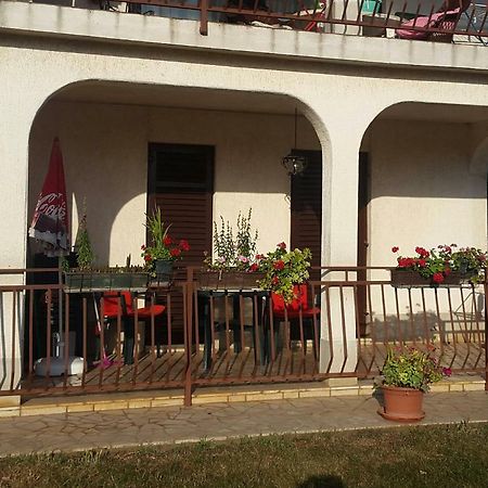 Ljubica Appartement Žbandaj Buitenkant foto